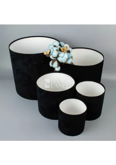 Коробка оксамит 20*20 чорна 4448 